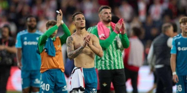 哪也不去只回贝蒂斯：“圆神”坚持选择西甲，让曼联更加犯难