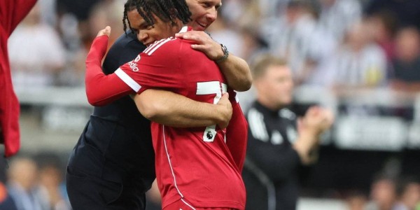 英超夏季转会窗口：最后疯狂与隐秘交易，谁是赢家谁是输家？